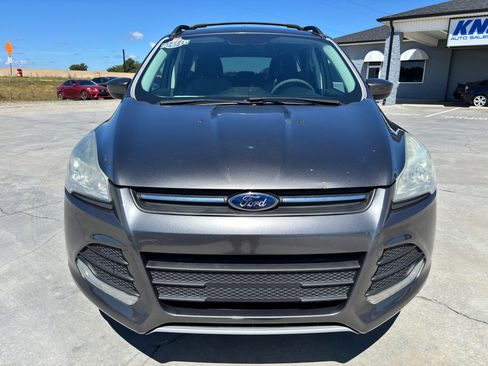 Used 2016 Ford Escape SE w/ Equipment Group 201A image 9