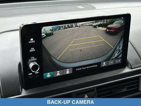 Certified 2024 Honda Pilot Touring image 24
