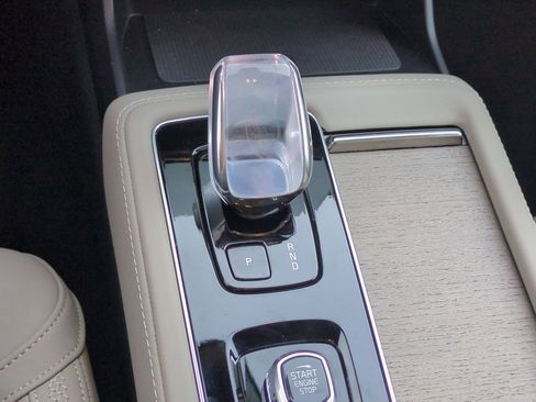 New 2026 Volvo XC90 B5 Core AWD/4WD image 13