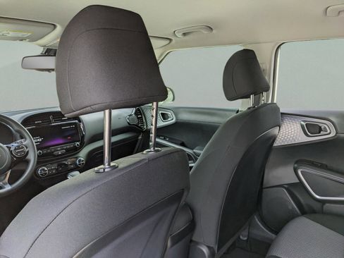 Used 2023 Kia Soul S image 21