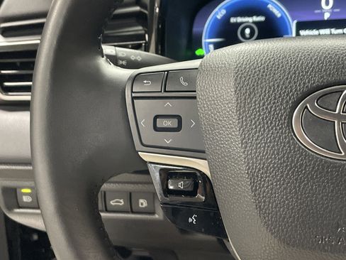 Used 2025 Toyota Camry XSE w/ Premium Package image 19