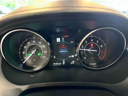 Used 2018 Jaguar E-PACE S image 31