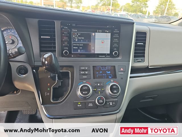 Used 2019 Toyota Sienna XLE w/ XLE Navigation Package FWD image 21