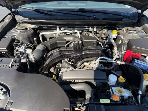 Used 2021 Subaru Outback Premium image 39