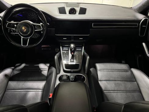 Used 2022 Porsche Cayenne GTS image 12