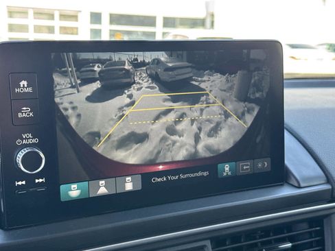 Used 2025 Honda Pilot Touring image 22