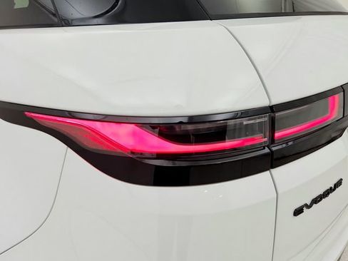 New 2025 Land Rover Range Rover Evoque S image 32
