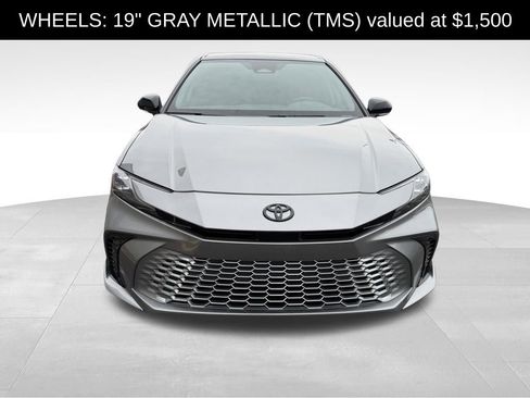 Used 2025 Toyota Camry XSE image 2