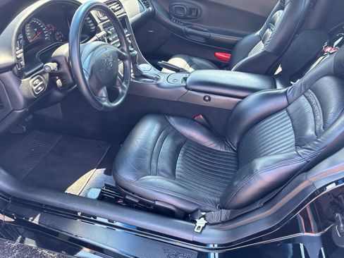 Used 2002 Chevrolet Corvette Convertible w/ Preferred Equipment Group2 RWD image 11