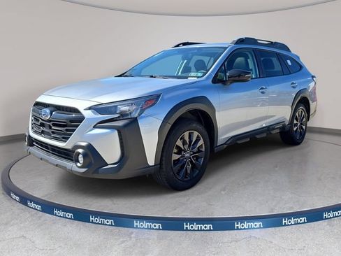 Used 2025 Subaru Outback Onyx Edition AWD/4WD image 1