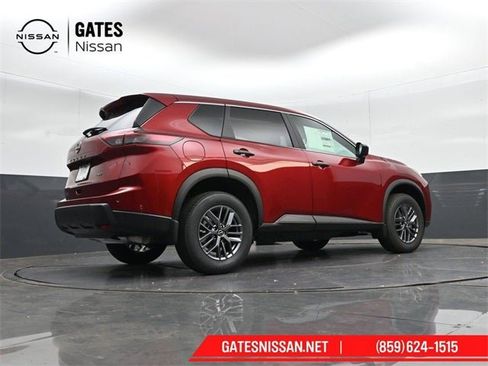 New 2026 Nissan Rogue S image 32