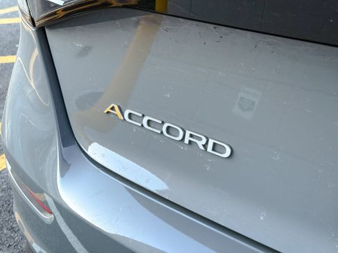 Used 2023 Honda Accord Sport image 9