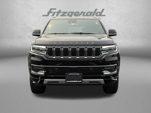 Used 2023 Jeep Wagoneer Series II w/ Convenience Group I AWD/4WD image 3