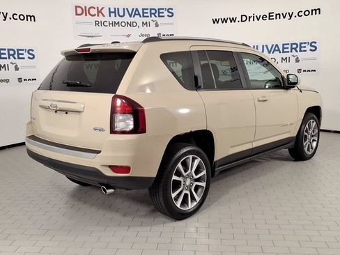 Used 2017 Jeep Compass High Altitude AWD/4WD image 4