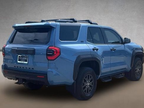Used 2025 Toyota 4Runner SR5 AWD/4WD image 2