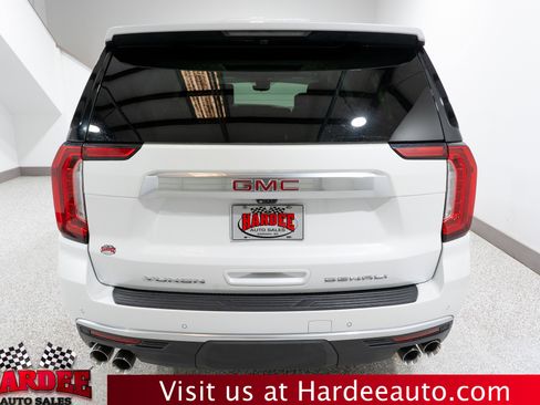 Used 2023 GMC Yukon XL Denali w/ Denali Reserve Package image 4