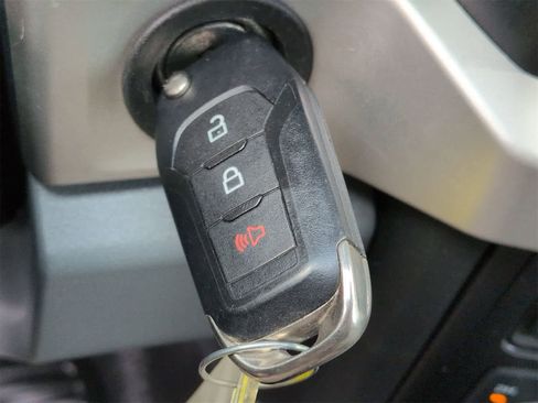 Used 2024 Ford F350 XLT image 34