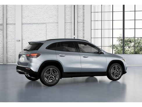 New 2026 Mercedes-Benz GLA 250 4MATIC image 19