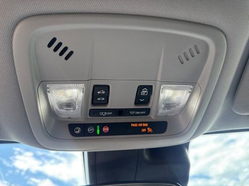 Used 2024 Chevrolet Malibu LT image 28