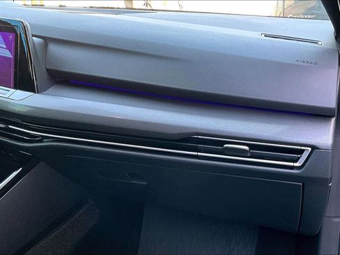 Used 2024 Volkswagen GTI SE w/ MDO Package image 21