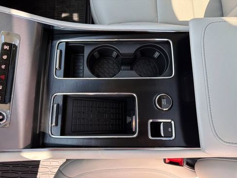 Certified 2025 Lincoln Aviator AWD image 29