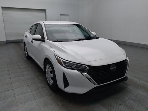 Used 2025 Nissan Sentra S FWD image 13