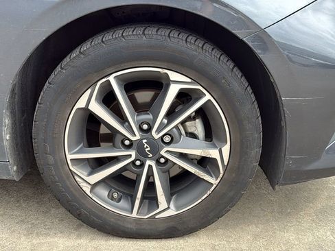 Used 2014 Toyota Camry SE image 7