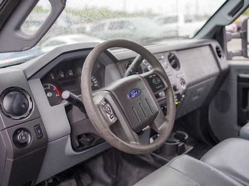 Used 2016 Ford F550 4x4 Crew Cab Super Duty image 3