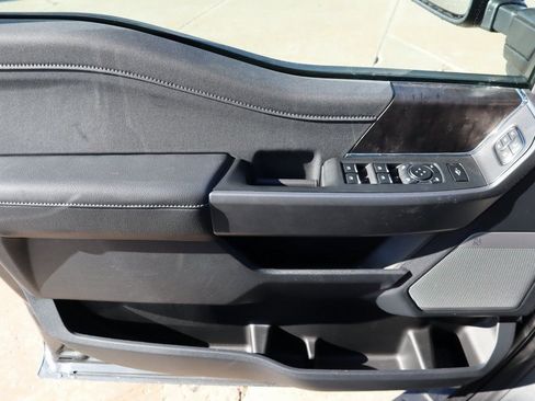 New 2026 Ford F250 Lariat w/ Black Appearance Package image 18