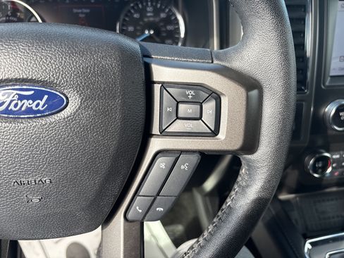 Used 2020 Ford Expedition Max XLT w/ Equipment Group 202A image 6