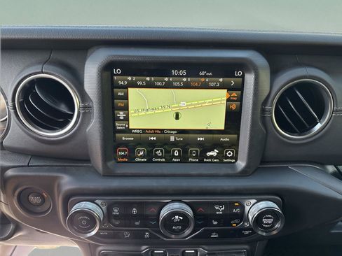 Used 2023 Jeep Wrangler Sahara w/ Cold Weather Group image 28