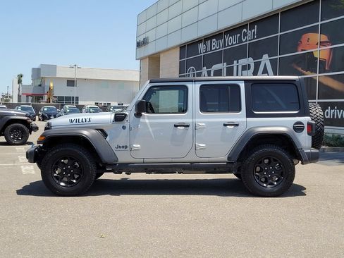 Used 2023 Jeep Wrangler Unlimited AWD/4WD image 9