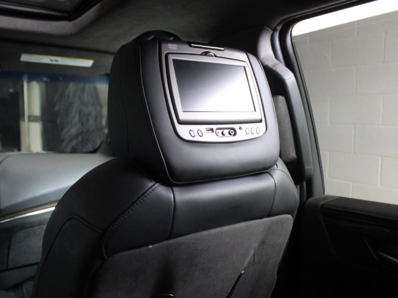 Used 2019 Cadillac Escalade Platinum AWD/4WD image 21