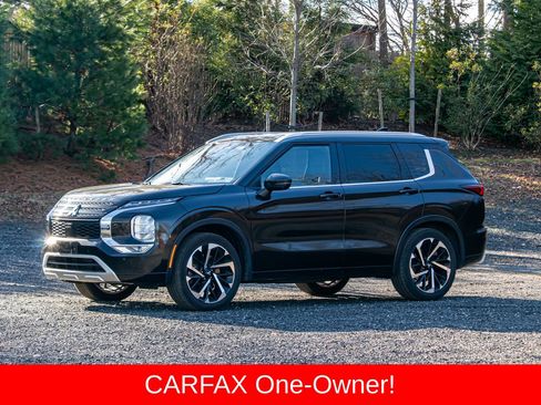 Used 2022 Mitsubishi Outlander SEL image 3