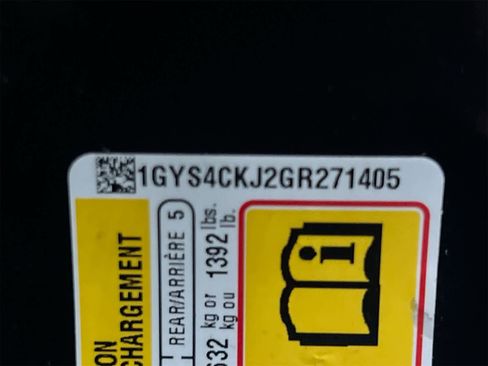 Used 2016 Cadillac Escalade Premium image 35