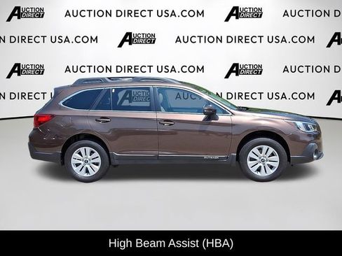 Used 2019 Subaru Outback 2.5i Premium image 9