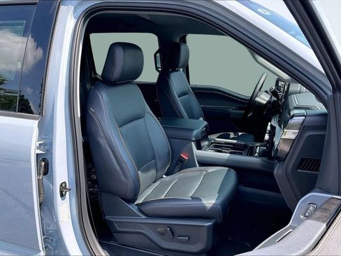 New 2026 Ford F250 Lariat w/ Black Appearance Package AWD/4WD image 11