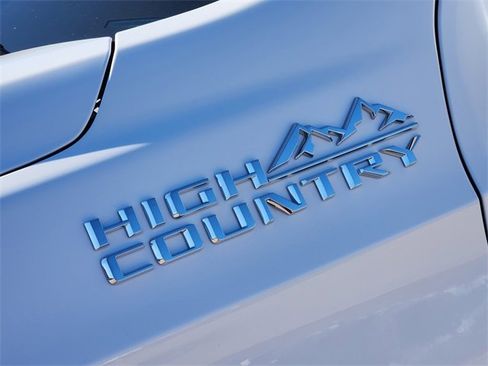 Used 2025 Chevrolet Tahoe High Country w/ LPO, Illumination Package image 12