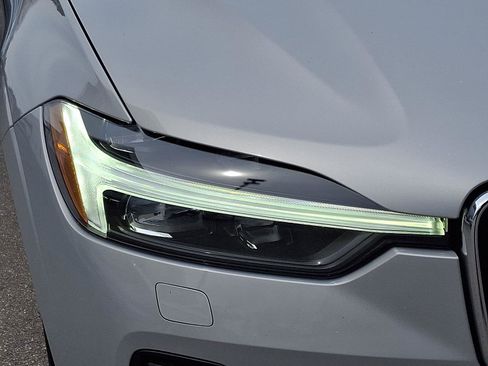 Certified 2023 Volvo XC60 B5 Plus w/ Climate Package image 9
