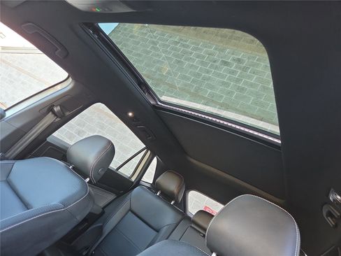 Used 2022 Volkswagen Atlas Cross Sport SEL R-Line image 25