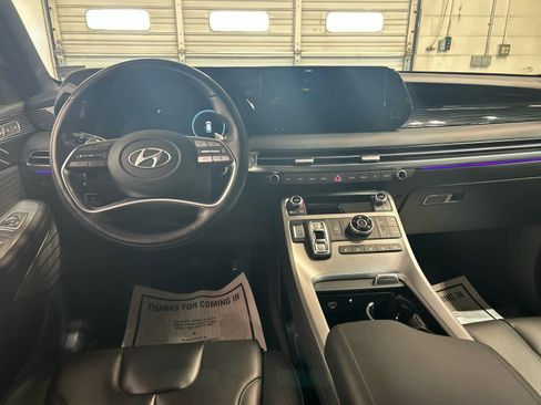 Used 2025 Hyundai Palisade Calligraphy AWD/4WD image 4