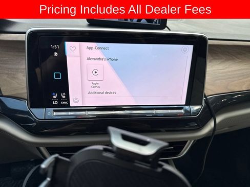 Used 2024 Volkswagen Atlas SE w/ Panoramic Sunroof Package AWD/4WD image 9