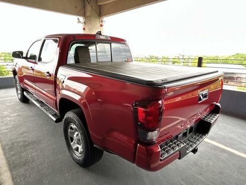 Used 2022 Toyota Tacoma SR w/ SR Convenience Package image 2