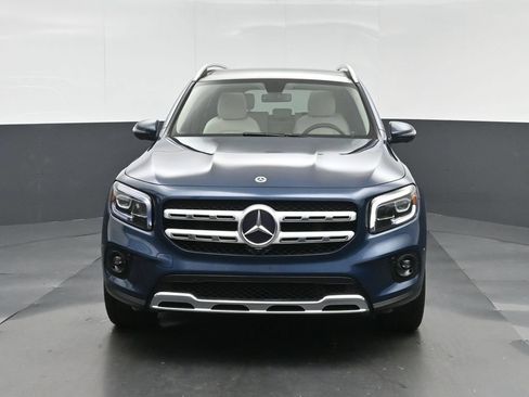 Used 2022 Mercedes-Benz GLB 250 4MATIC image 2