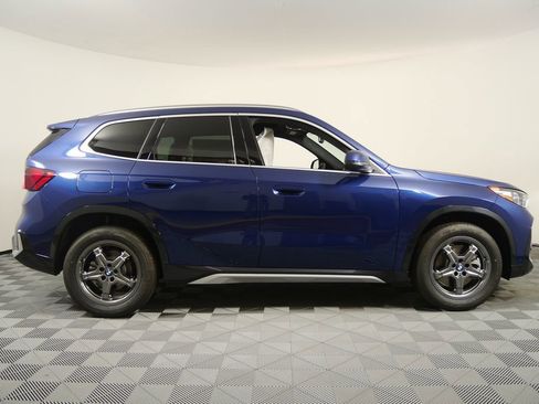 Used 2025 BMW X1 xDrive28i image 2