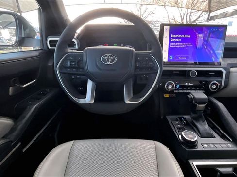 Used 2025 Toyota Tacoma Limited image 5