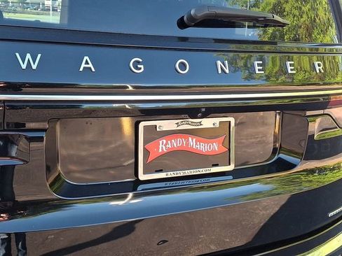 Used 2024 Jeep Wagoneer Series II image 30