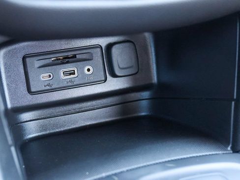 Used 2024 Chevrolet Equinox LT FWD image 17