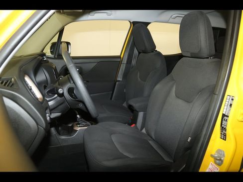 Used 2016 Jeep Renegade Sport w/ Power & Air Group image 16