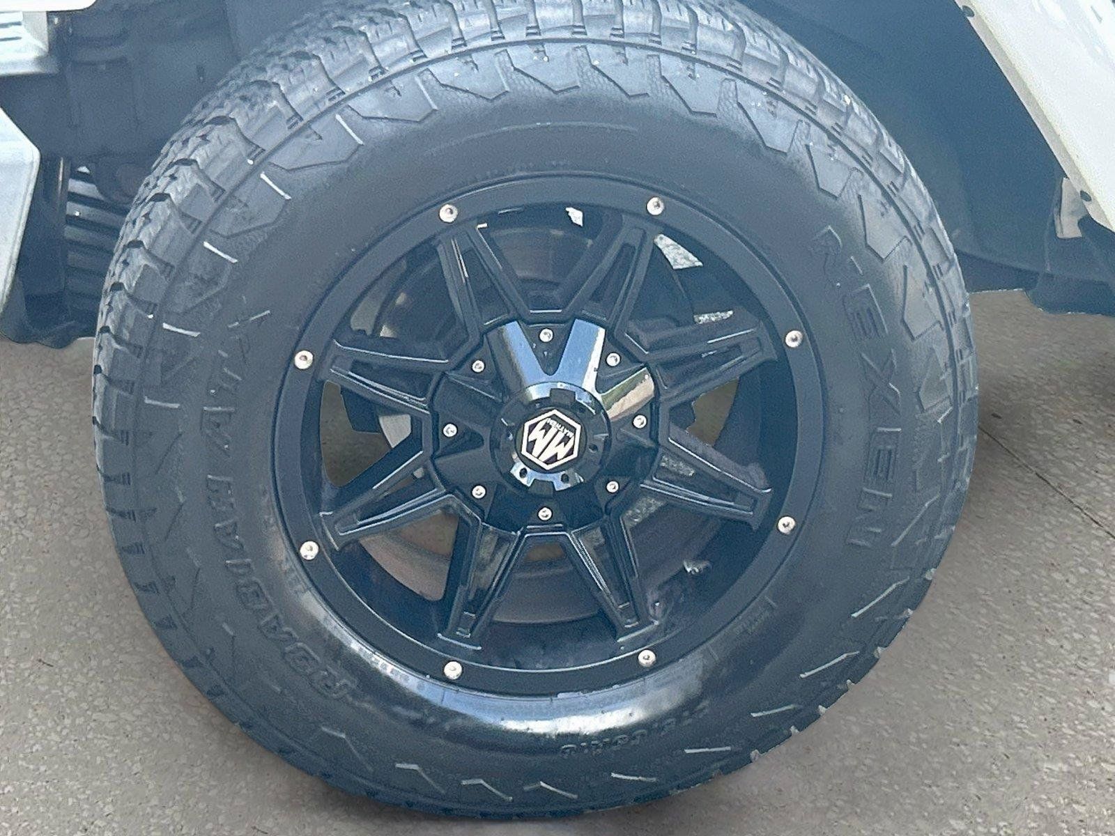 Used 2014 Jeep Wrangler Sahara w/ Connectivity Group AWD/4WD image 34